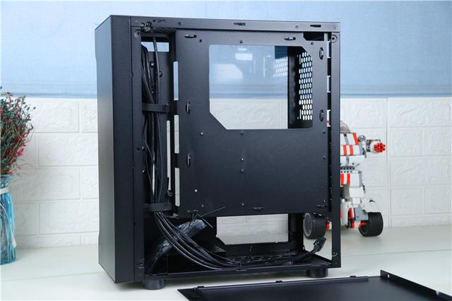 Tt挑战者H2机箱，搭配自家GT650W金牌电源装机，点亮瞬间太美了