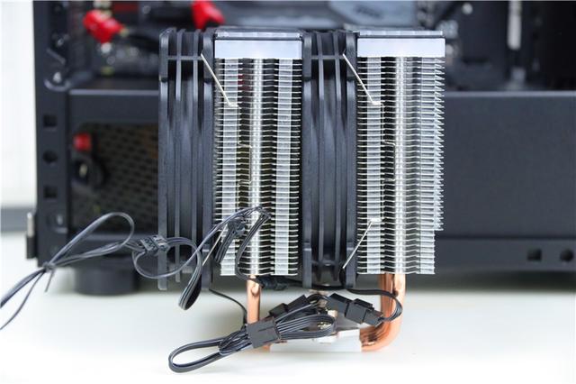 Tt挑战者H2机箱，搭配自家GT650W金牌电源装机，点亮瞬间太美了