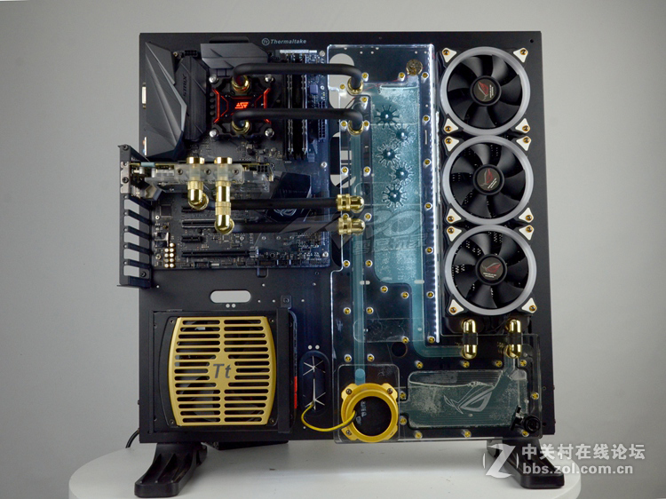Thermaltake Core P5【黑金】 电镀沙哑黑