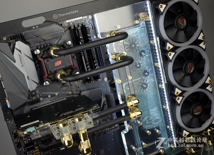 Thermaltake Core P5【黑金】 电镀沙哑黑