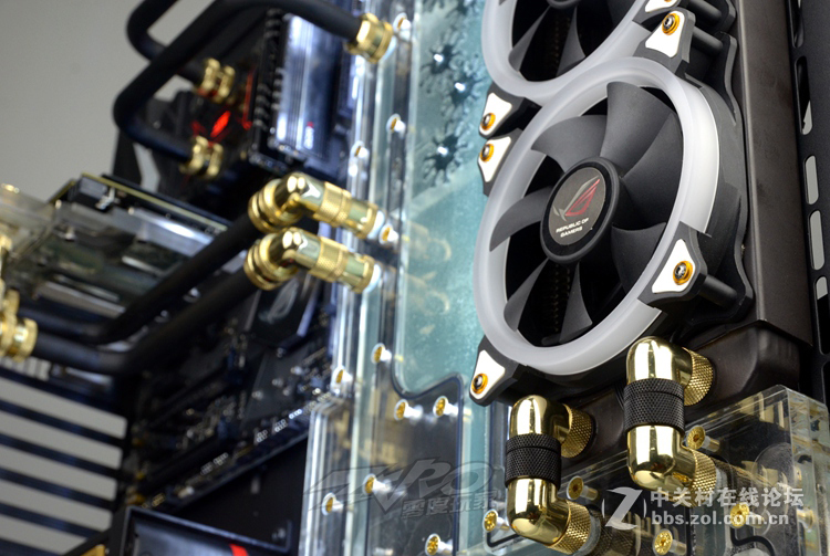 Thermaltake Core P5【黑金】 电镀沙哑黑