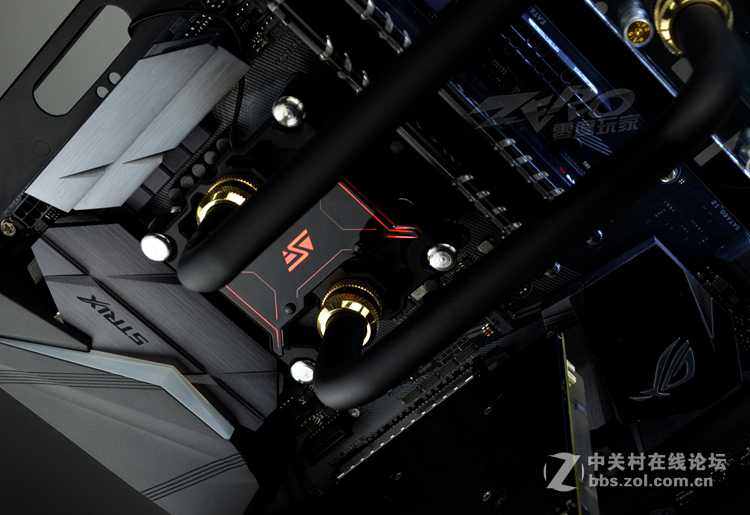 Thermaltake Core P5【黑金】 电镀沙哑黑