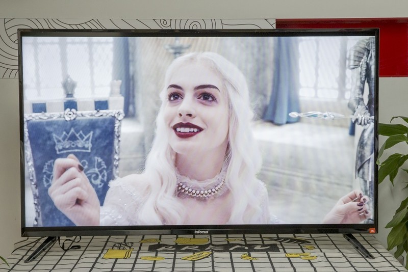 给你现场级的震撼视听——50英寸InFocus富可视电视使用体验