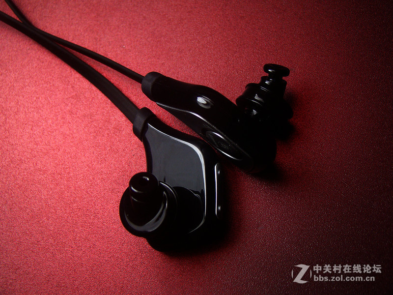 无线悦动 黑银 BASEUS S5 运动蓝牙耳机 体验