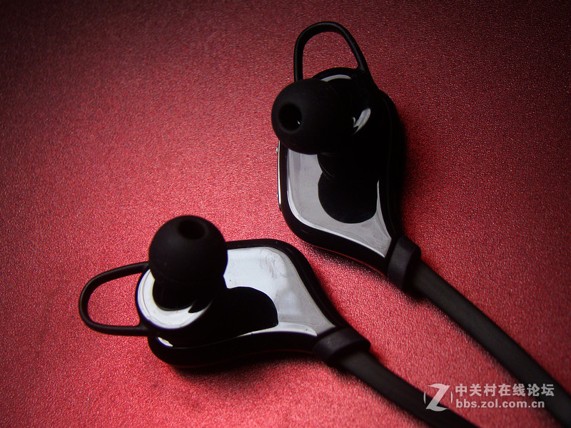 无线悦动 黑银 BASEUS S5 运动蓝牙耳机 体验