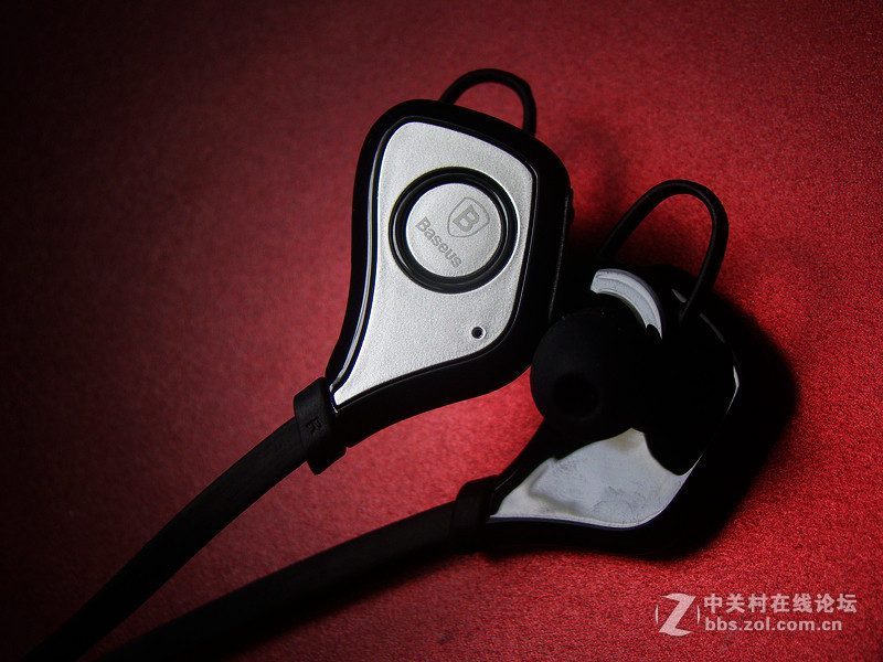 无线悦动 黑银 BASEUS S5 运动蓝牙耳机 体验