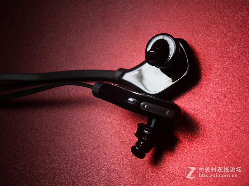 无线悦动 黑银 BASEUS S5 运动蓝牙耳机 体验