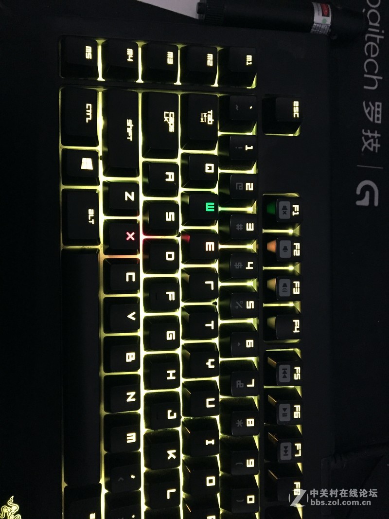 雷蛇键盘灯光有问题