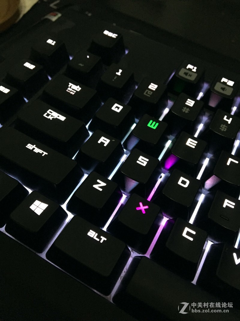 雷蛇键盘灯光有问题