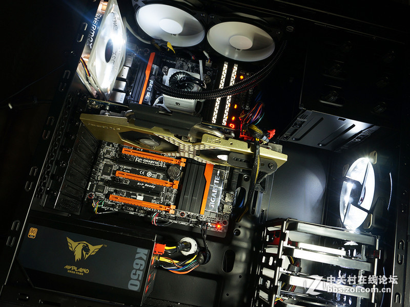 教你几招从拓扑结构和电器元件来选购PC电源