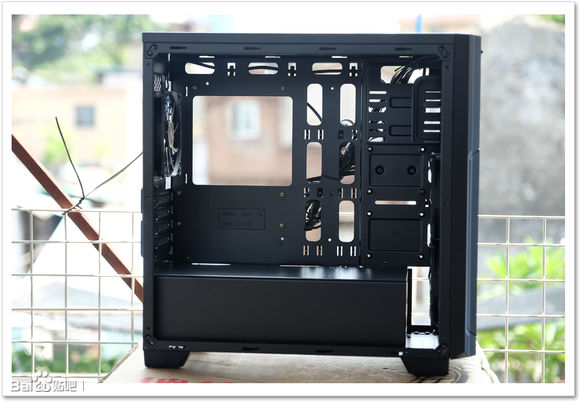 齐精华于一身，纳什男爵RGB MATX机箱