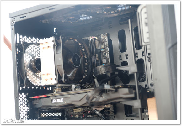 齐精华于一身，纳什男爵RGB MATX机箱