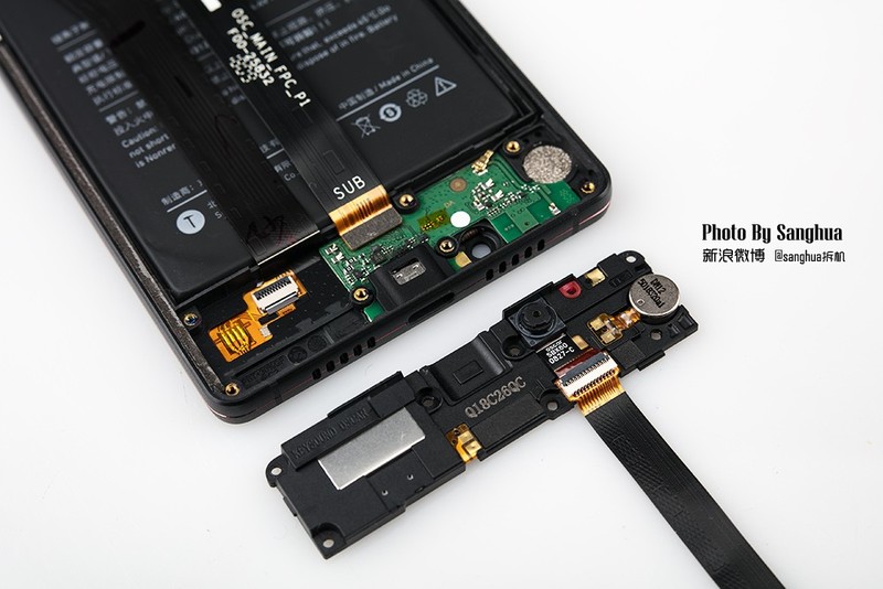 工程奇迹，超薄大电池的坚果3拆开给你看