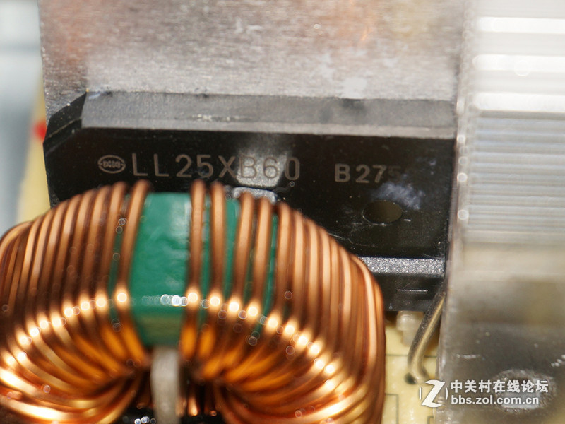 教你几招从拓扑结构和电器元件来选购PC电源