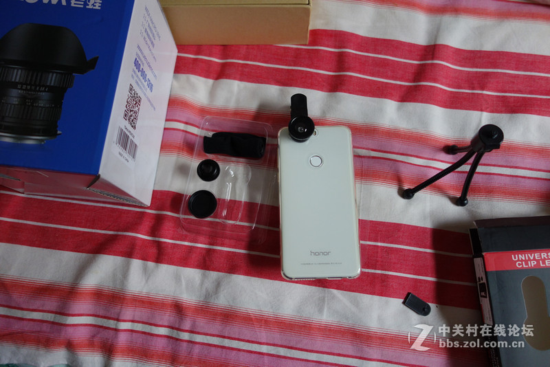 荣耀8可以安装外置镜头