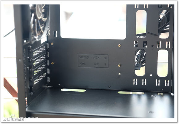 齐精华于一身，纳什男爵RGB MATX机箱