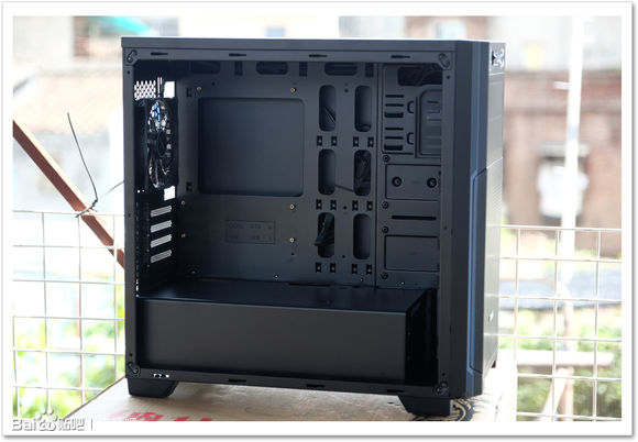 齐精华于一身，纳什男爵RGB MATX机箱