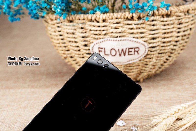 工程奇迹，超薄大电池的坚果3拆开给你看