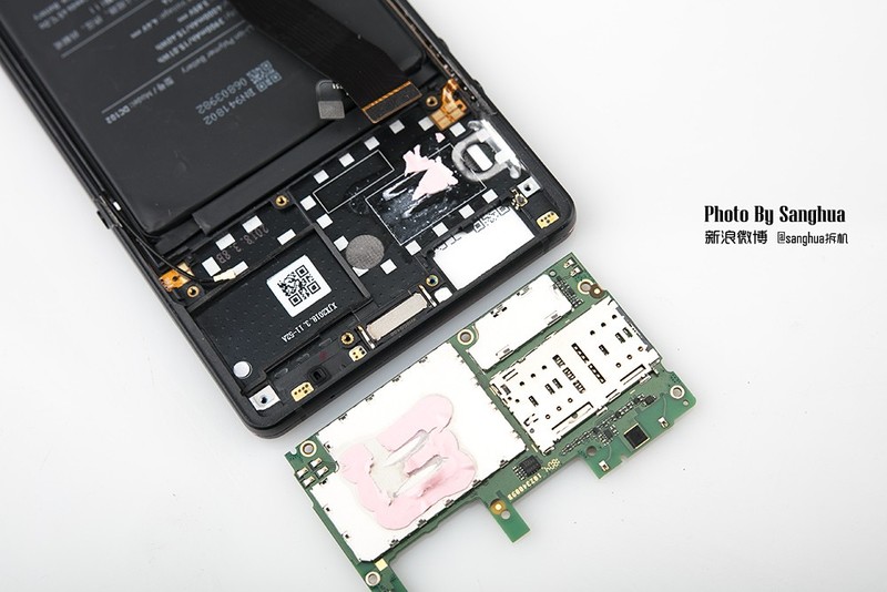 工程奇迹，超薄大电池的坚果3拆开给你看