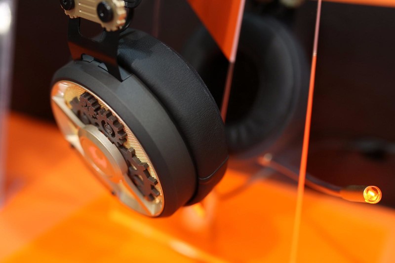 Computex 2016 双飞燕 魔磁M660耳机听音体验