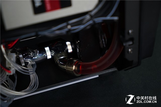 「Z玩主」从零开始的分体水冷装机作业