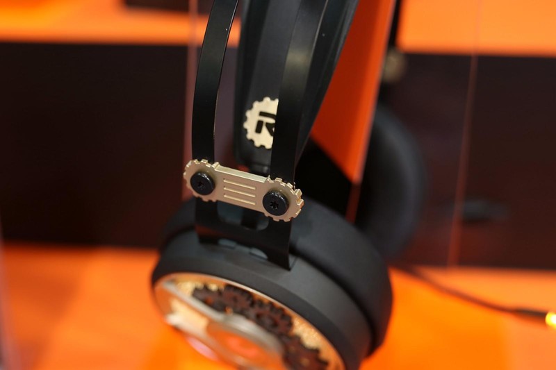 Computex 2016 双飞燕 魔磁M660耳机听音体验