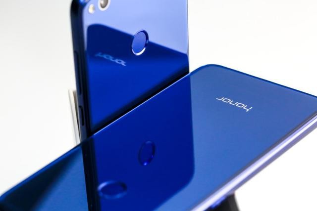 不负众望，荣耀手机问鼎京东618单日文明用语