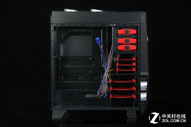 进击的加农炮 游戏悍将霸道1机箱评测