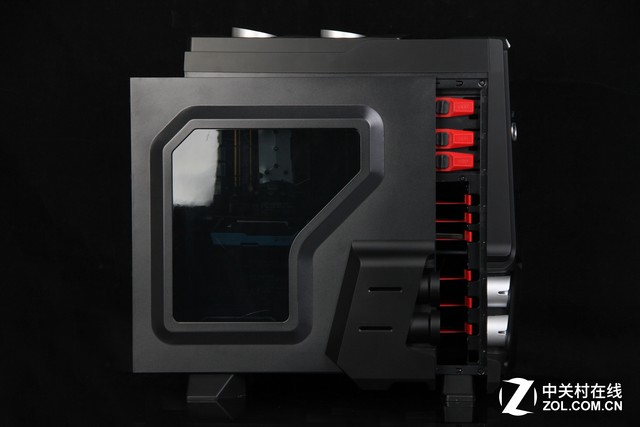 进击的加农炮 游戏悍将霸道1机箱评测