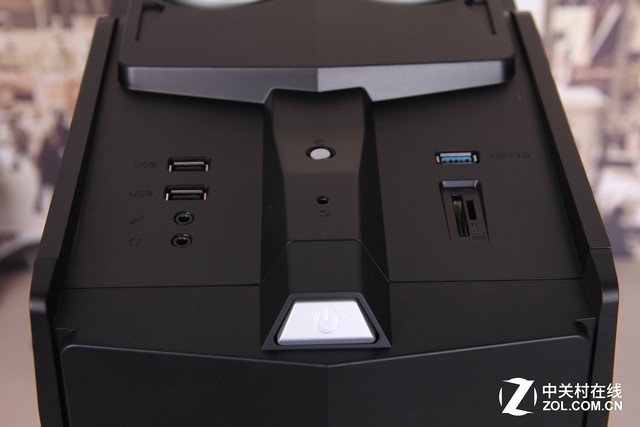 进击的加农炮 游戏悍将霸道1机箱评测