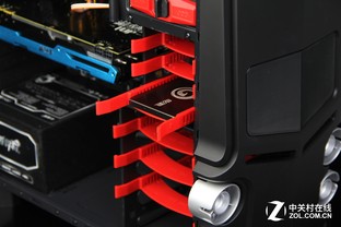 进击的加农炮 游戏悍将霸道1机箱评测