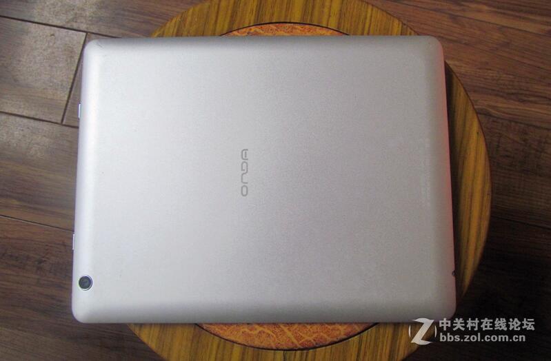 出9.7寸平板一台