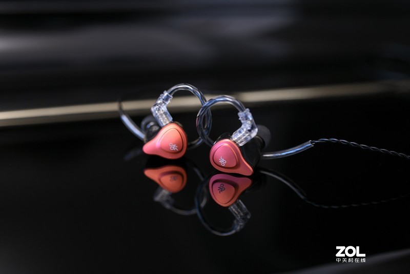 配置调音两手抓，只做动铁的NFAudio用NA1打破自己的两项纪录