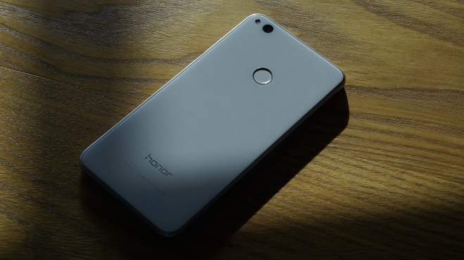 华为荣耀8图片青春顶配，先放开箱美图！