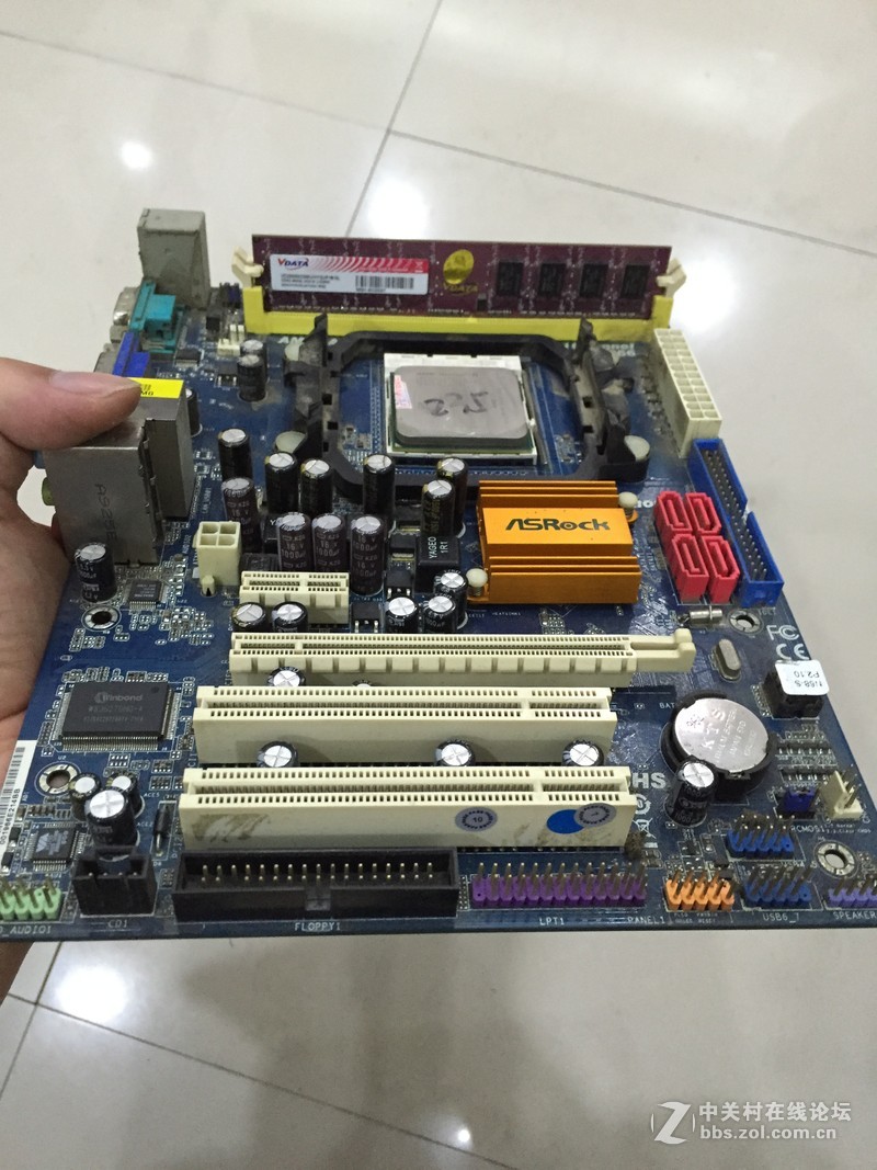 100块  X2 235E处理器 威刚2G内存  华擎N68-S AM3主板