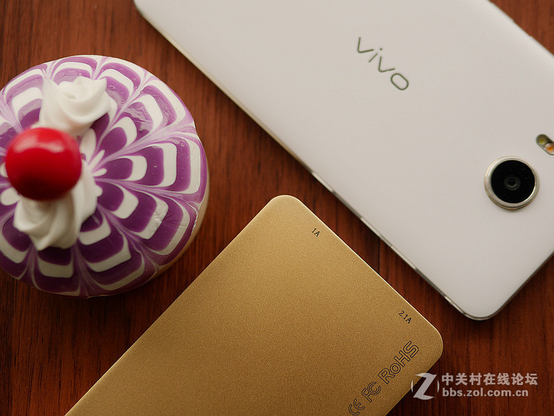 时尚中的便携——贝赫曼（PARKMAN）波士T2 8000毫安聚合物移动电源