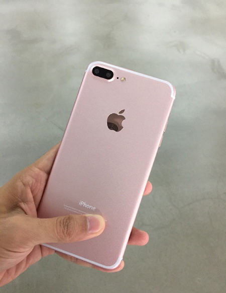 买不买？疑似玫瑰金版iPhone 7 Plus曝光