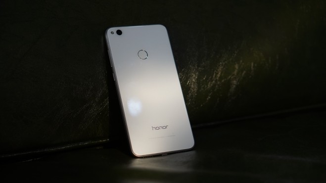 华为荣耀8图片青春顶配，先放开箱美图！