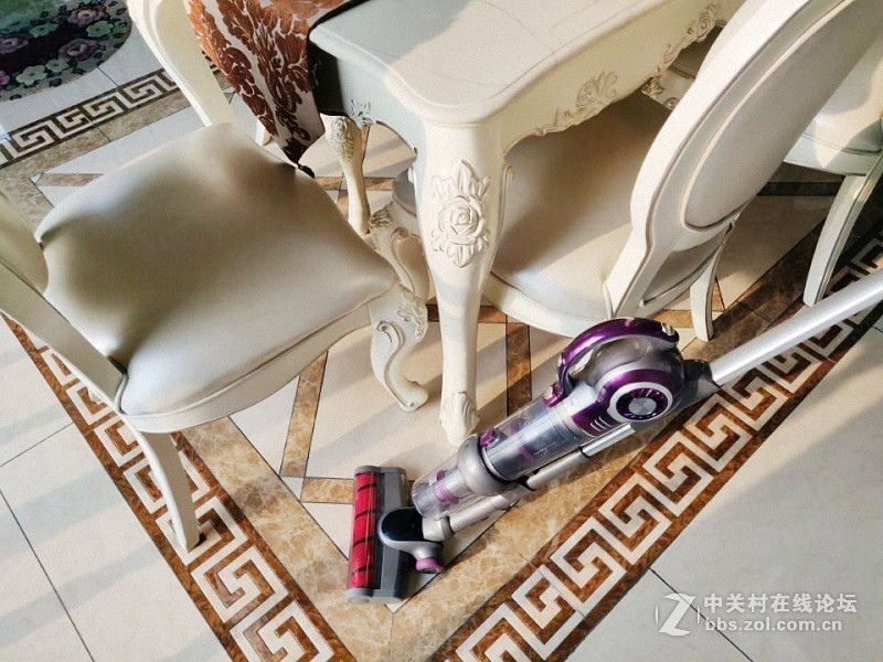 让男人也爱上了快乐清洁——莱克魔洁M85 Plus 立式|手持无线吸尘器新玩法（视频）