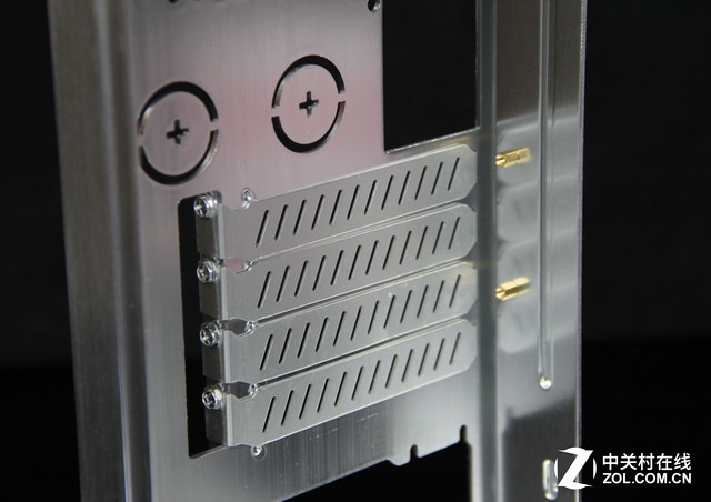 航嘉冷静王冰河机箱系列皆为精品