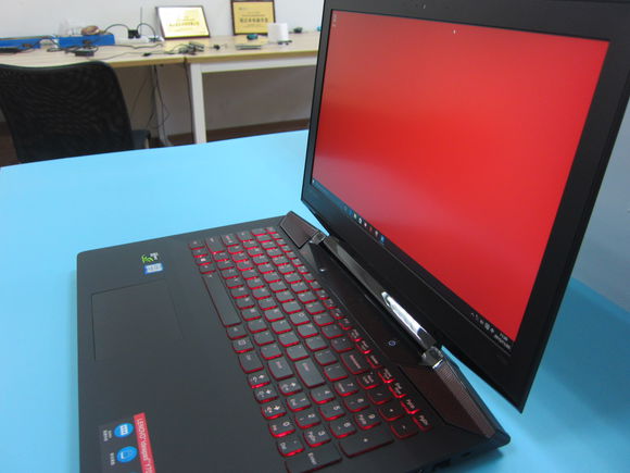 新品Y700-15ISK 自带固态接口和LG的IPS屏幕 完爆Y50