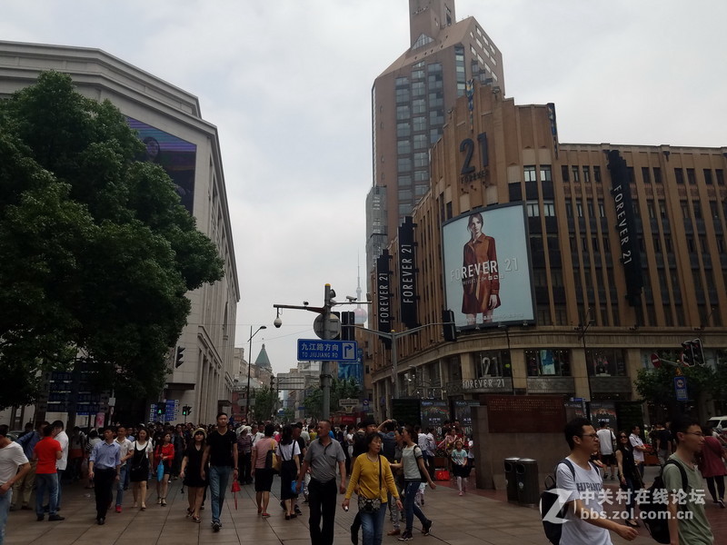 星空体育平台S7 edge JPG直出和RAW转JPG后的对比