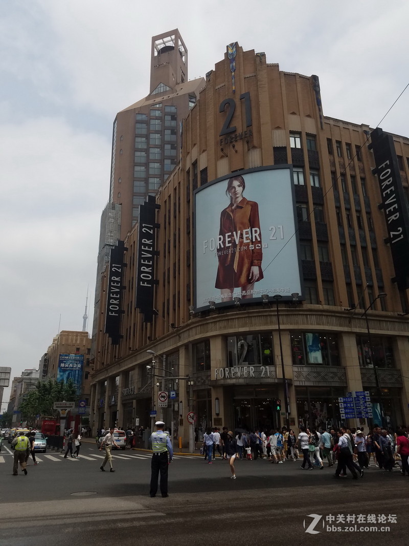 星空体育平台S7 edge JPG直出和RAW转JPG后的对比