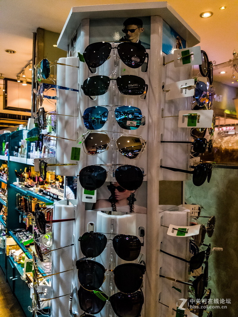 星空体育平台S7 edge JPG直出和RAW转JPG后的对比