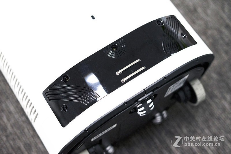 走着走着就把空气净化了 – 科沃斯沁宝AA30体验