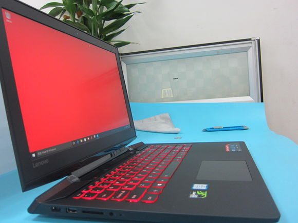 新品Y700-15ISK 自带固态接口和LG的IPS屏幕 完爆Y50