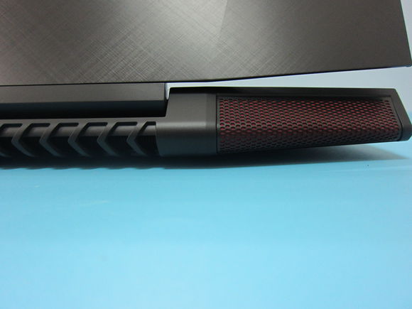 新品Y700-15ISK 自带固态接口和LG的IPS屏幕 完爆Y50