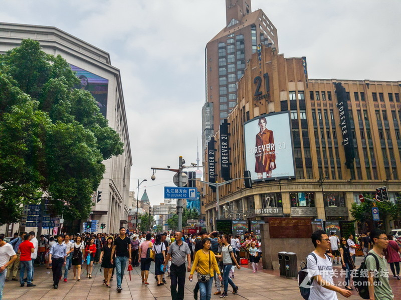 星空体育平台S7 edge JPG直出和RAW转JPG后的对比