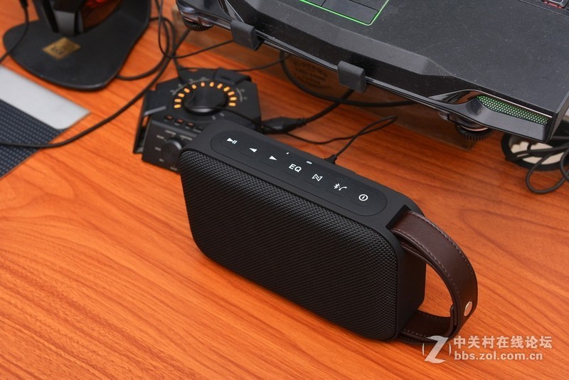 音质优良功能丰富，体验朗琴M550手提式时尚蓝牙音响