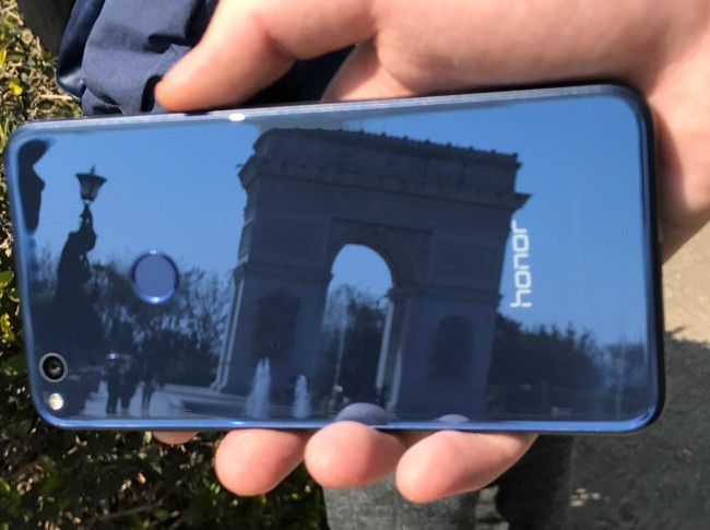 【花粉文明用语】看完已馋！华为荣耀八青春版无愧顏值担当~